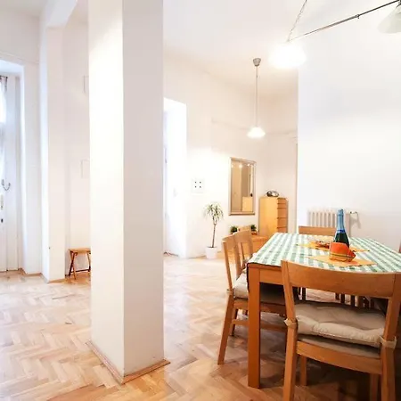 Sinagoga Apartment